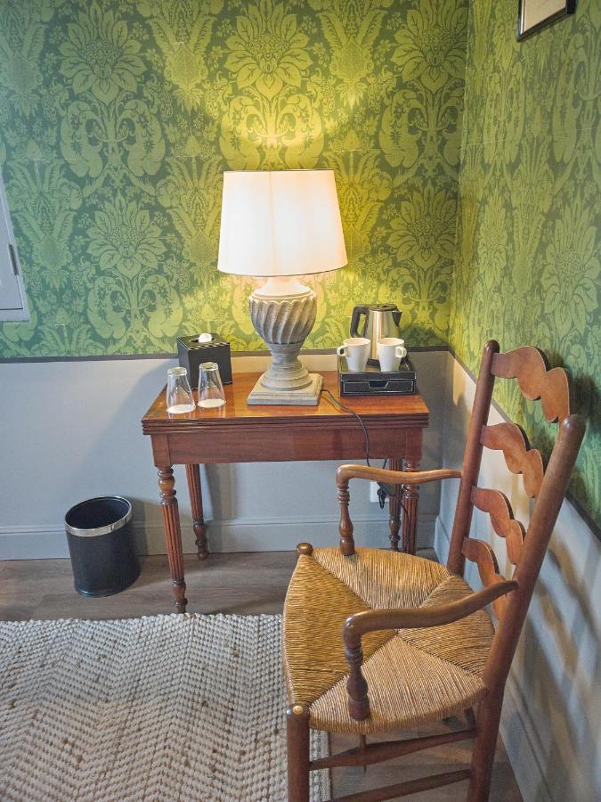 Le Fruit Defendu Hotel Rueil-Malmaison Szoba fotó